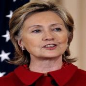 Clinton busca convertirse en la primera presidenta de EE.UU. 