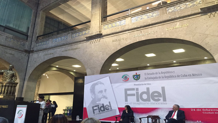 El libro está editado por el senado de México, en el cual escriben 30 mexicanos sobre la obra del líder de la Revolución cubana, Fidel Castro.