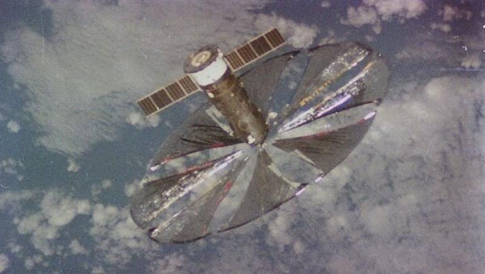 Znamya-2 es el primer espejo orbital