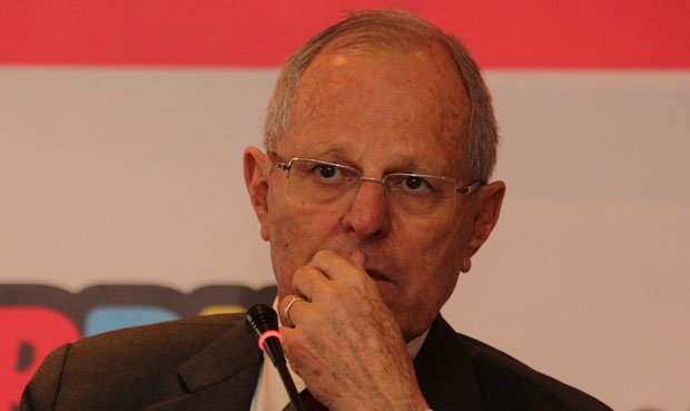 PPK se enfrenta a una fuerte crisis social y económica en Perú