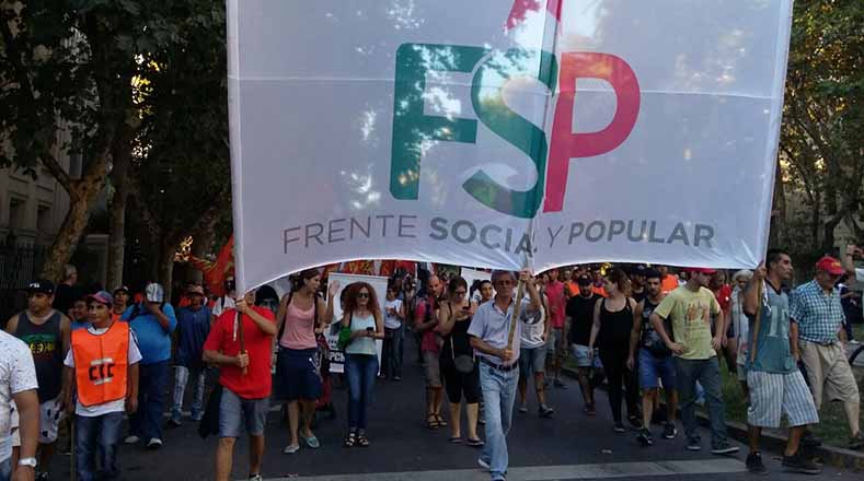 El Frente Socialista Popular de Rosario se movilizó para recordar a las víctimas.