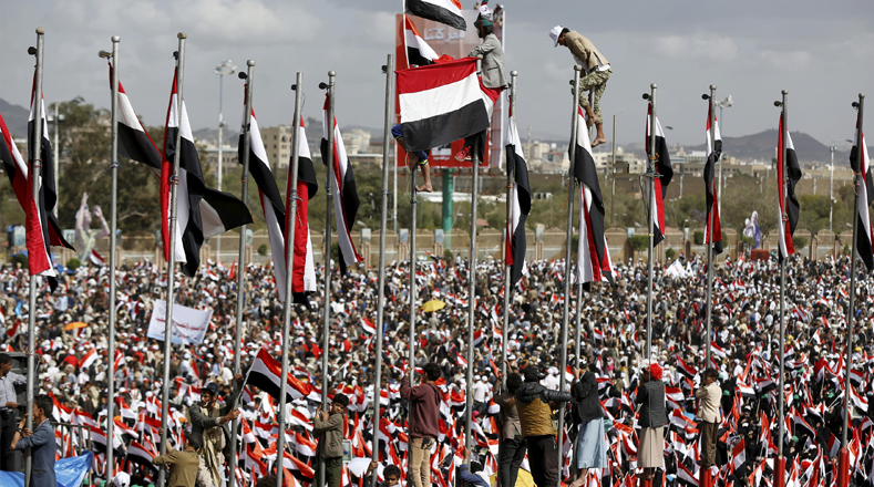 Miles de yemeníes salieron a las calles este domingo en contra de la intervención saudí en el país.