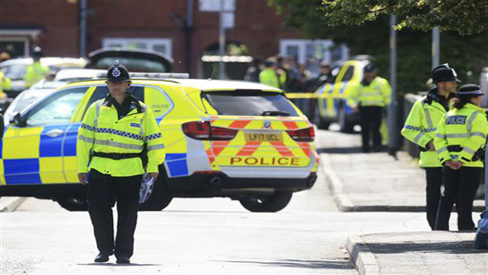 Las autoridades británicas sostienen la hipótesis de que el autor del atentado no actuó solo.