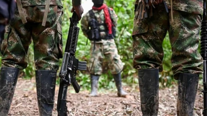 Las comunidades nasa denunciaron que el ataque de las disidencias de las FARC causó hasta el momento tres heridos.